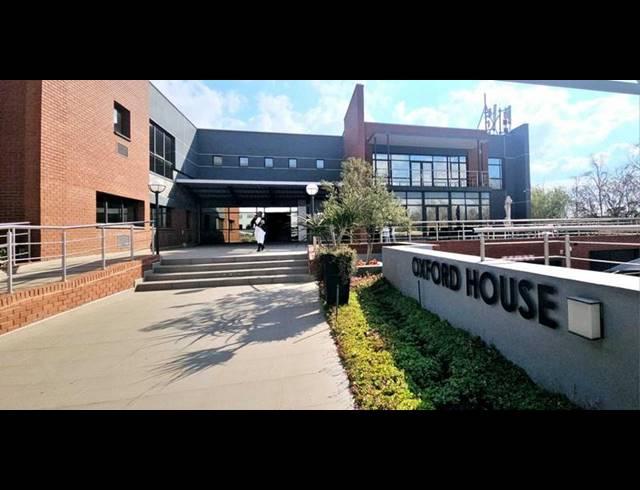 BUSINESS PROPERTY TO RENT IN MIDRIDGE PARK